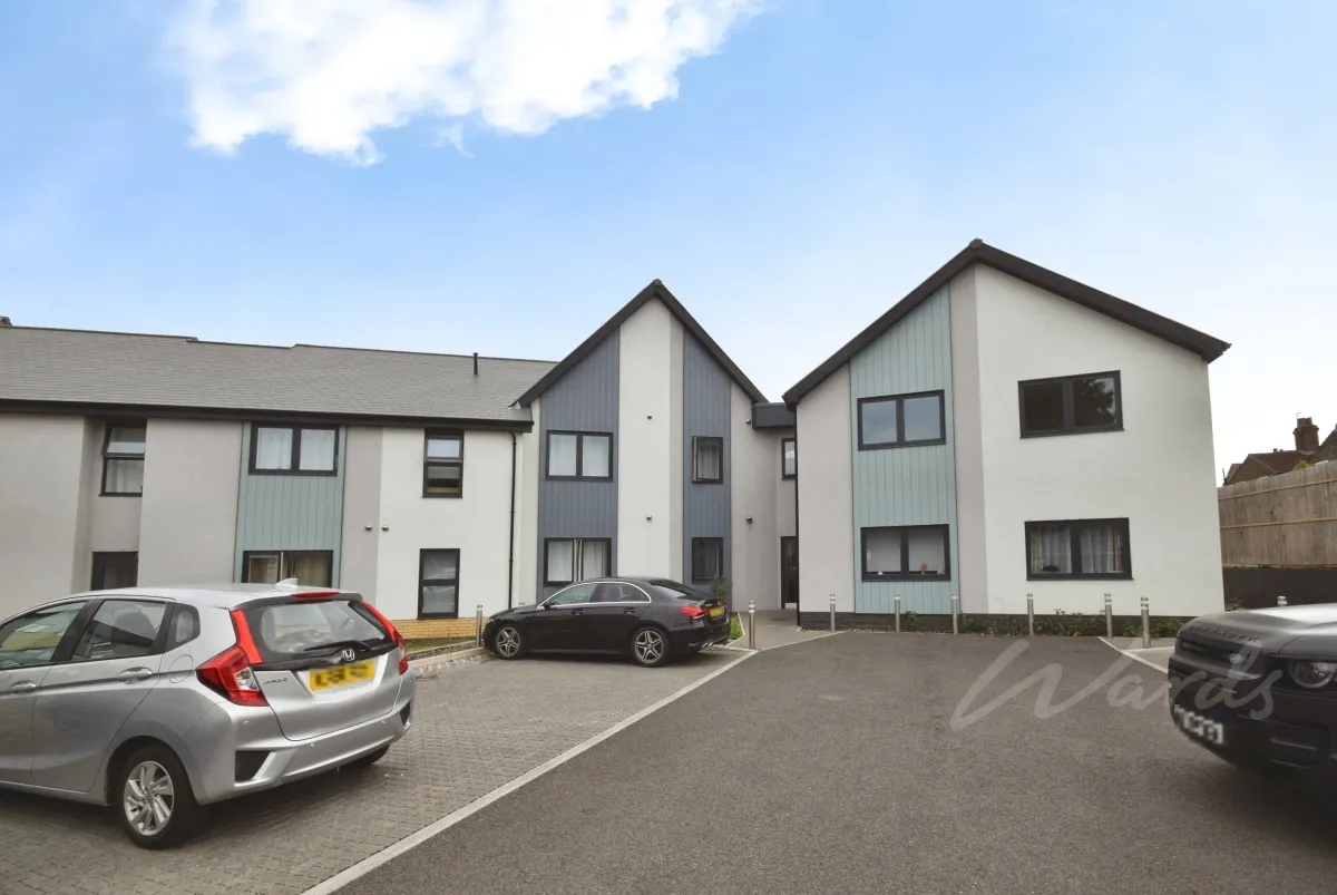2 bed flat to rent, Canterbury Street, Gillingham, ME7