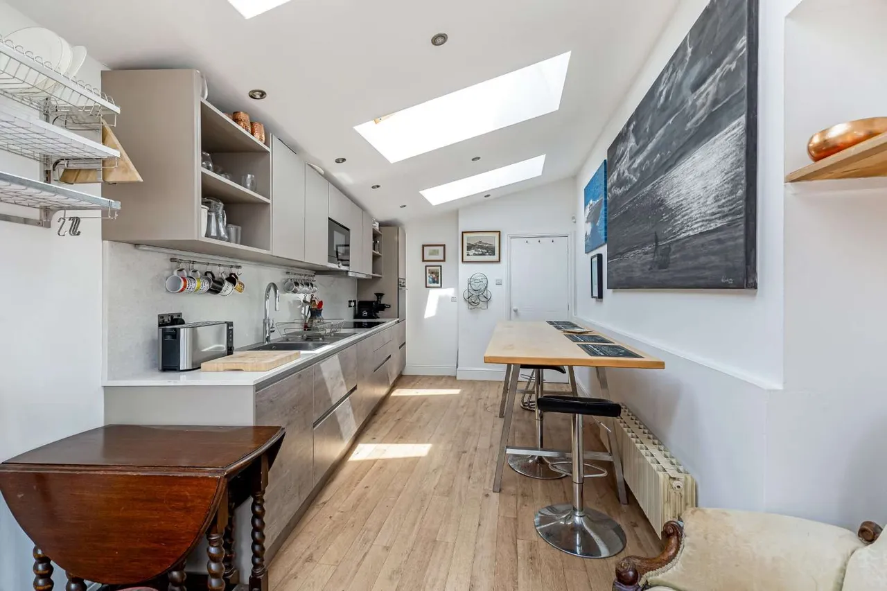 Countess Wear Road, Exeter, Devon, EX2 6LR, photo 12
