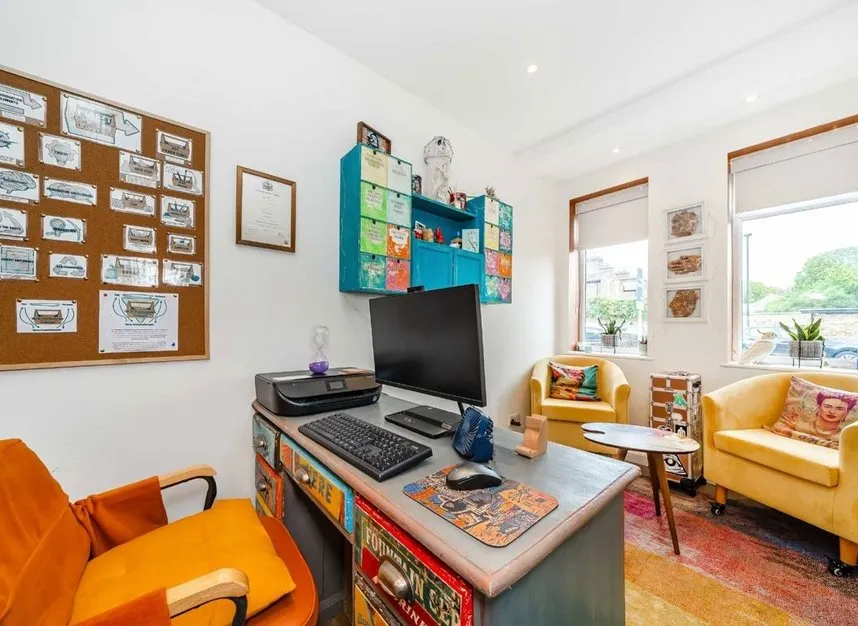 Varna Road, Hampton Village, TW12, photo 9