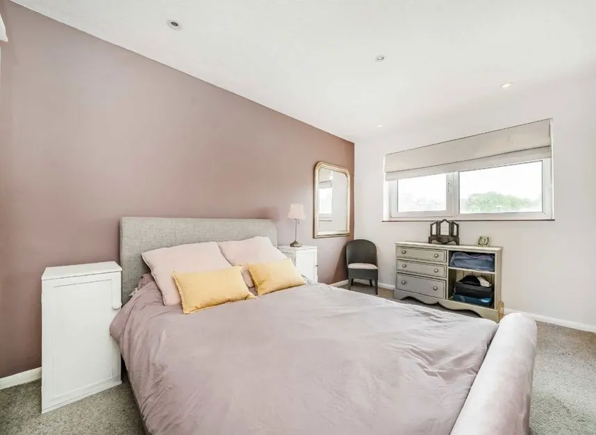 Varna Road, Hampton Village, TW12, photo 6