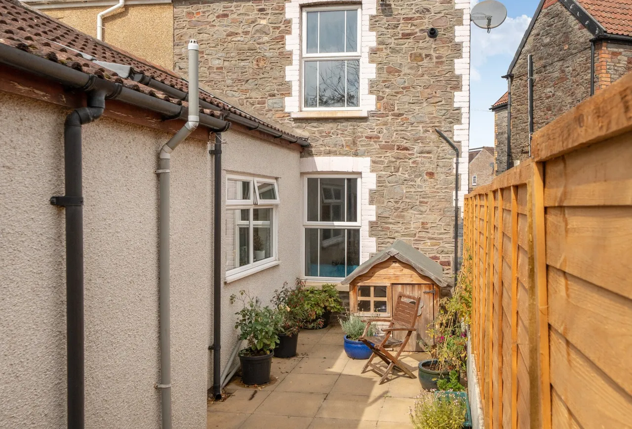 Poplar Road, Gloucestershire, Warmley, BS30 5JU, photo 13