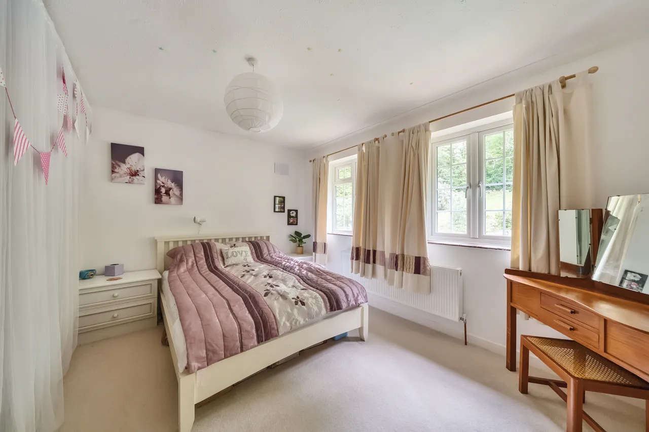 Stoatley Rise, Haslemere, GU27, photo 8