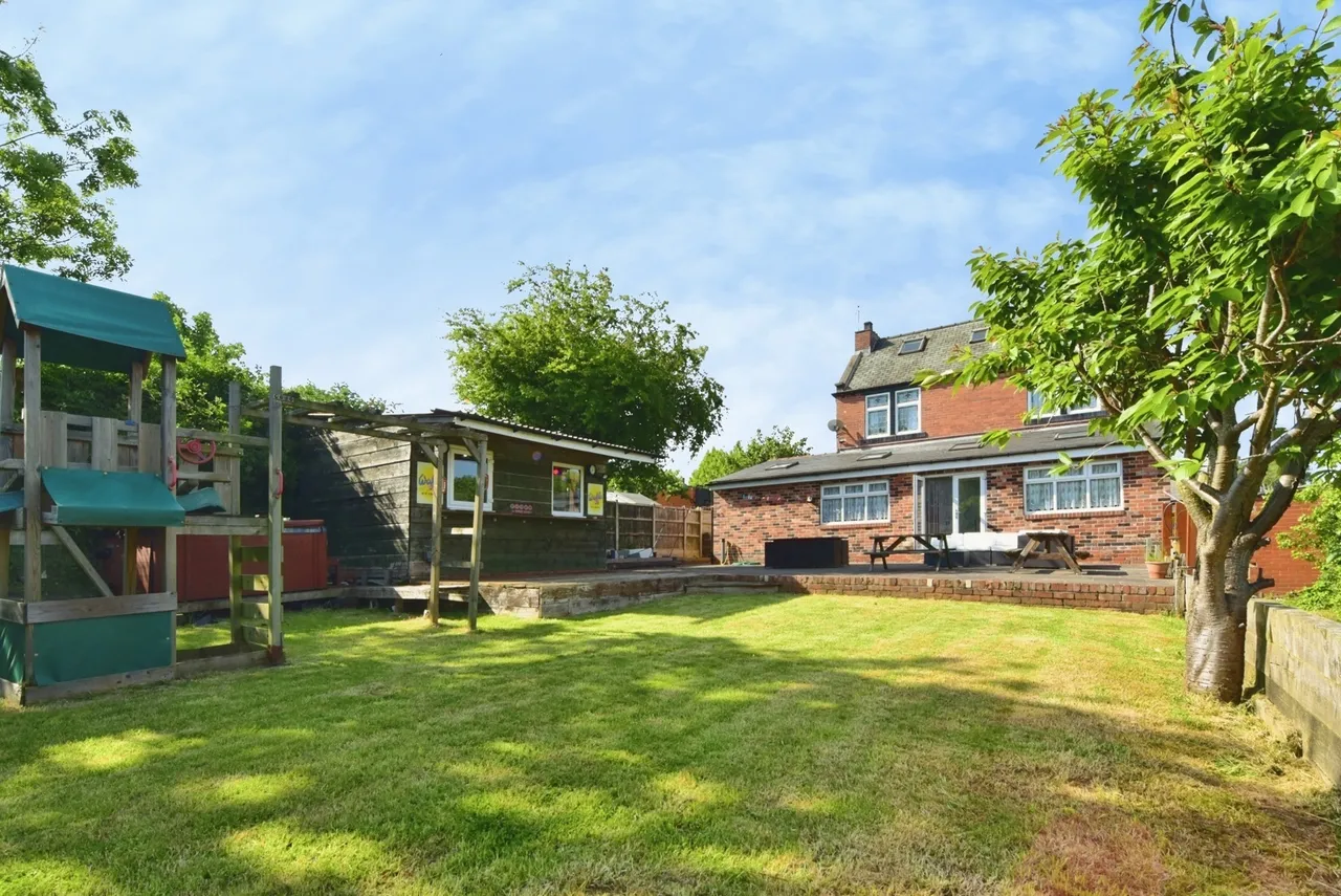 4 bed house for sale — Birley Lane, Sheffield, South Yorkshire, S12