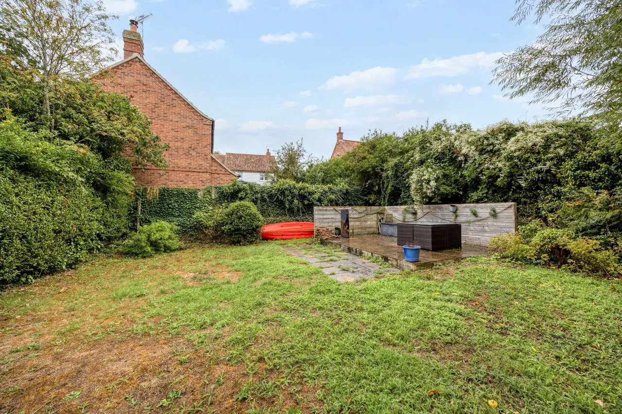 Beautifully Presented Cottage in Burn, photo 17