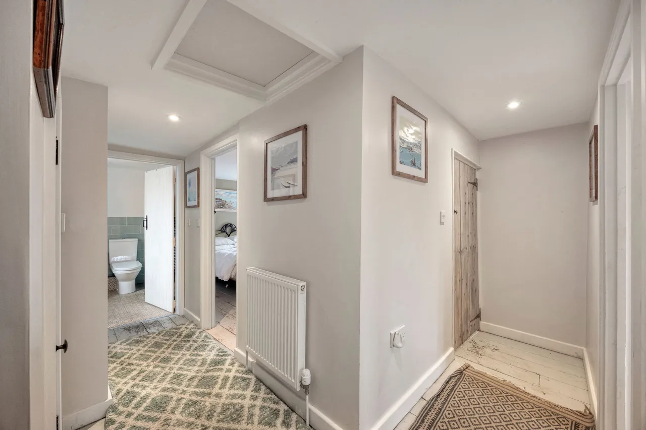 Beautifully Presented Cottage in Burn, photo 10