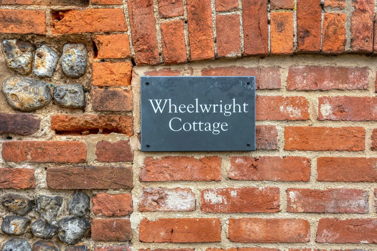 Beautifully Presented Cottage in Burn, photo 15