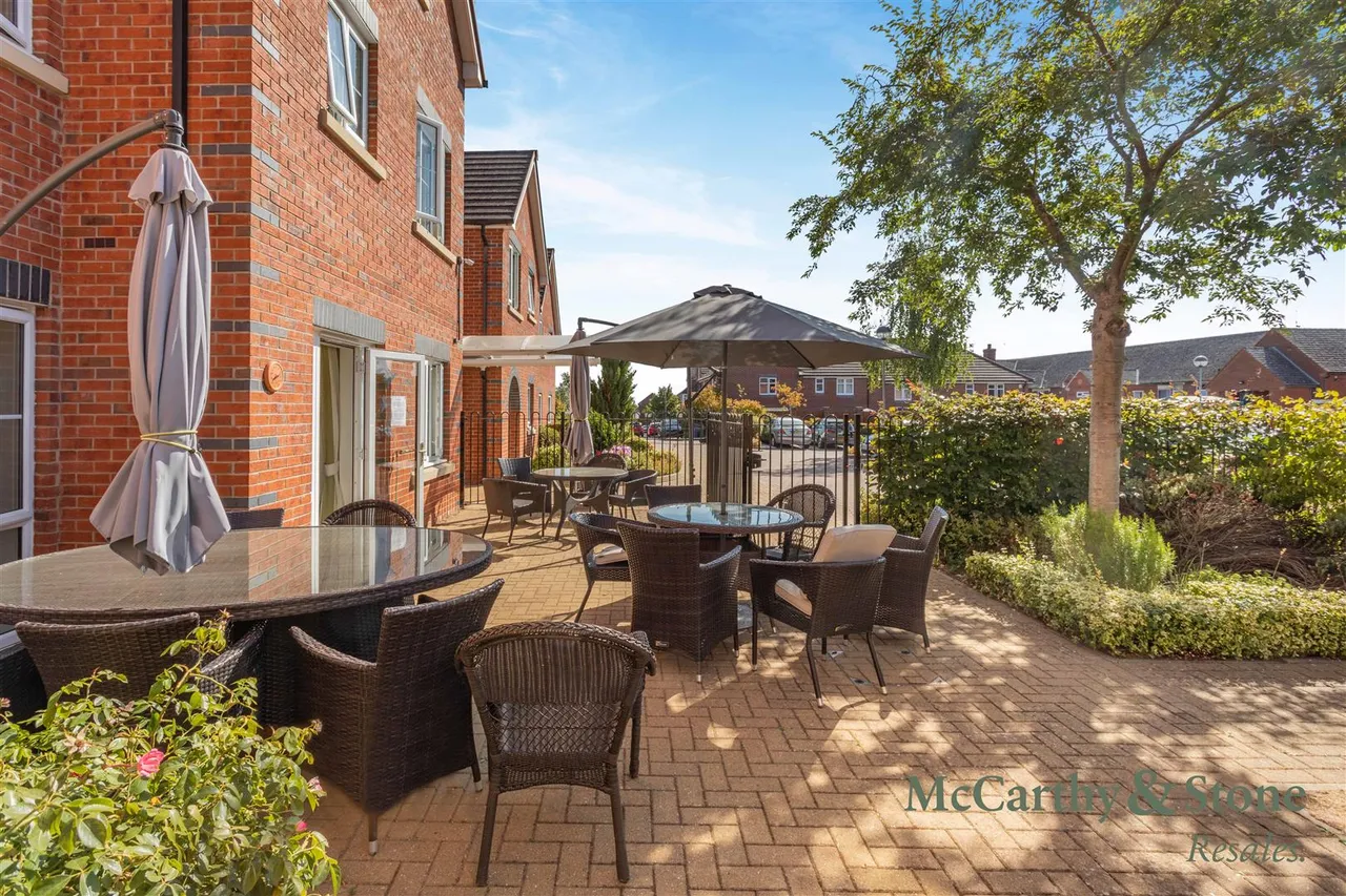 Tresham Close, Kettering, NN15, photo 13