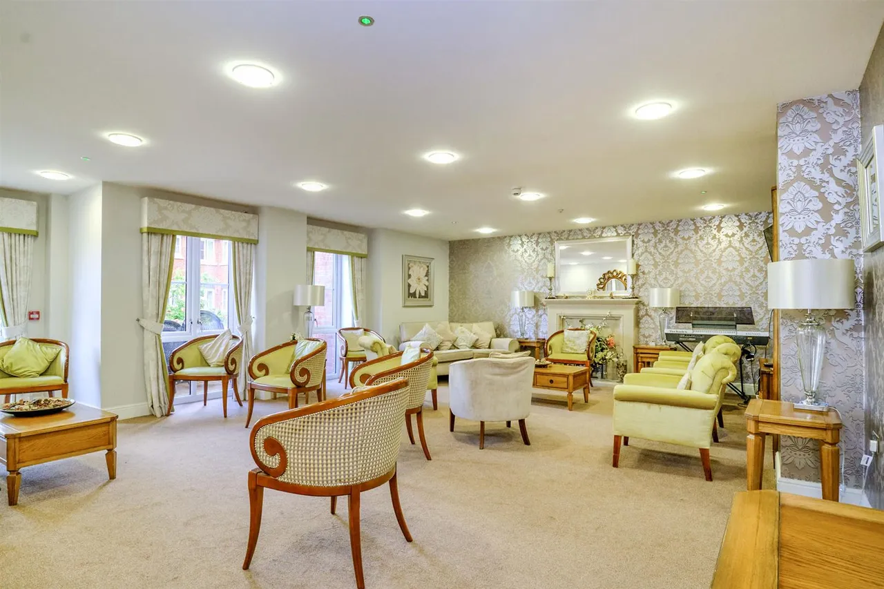 Tresham Close, Kettering, NN15, photo 16