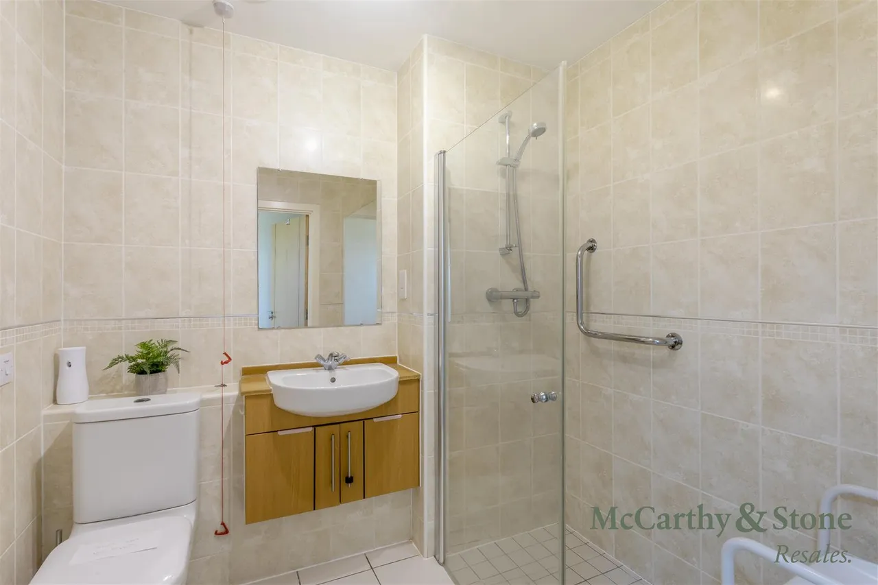 Tresham Close, Kettering, NN15, photo 12