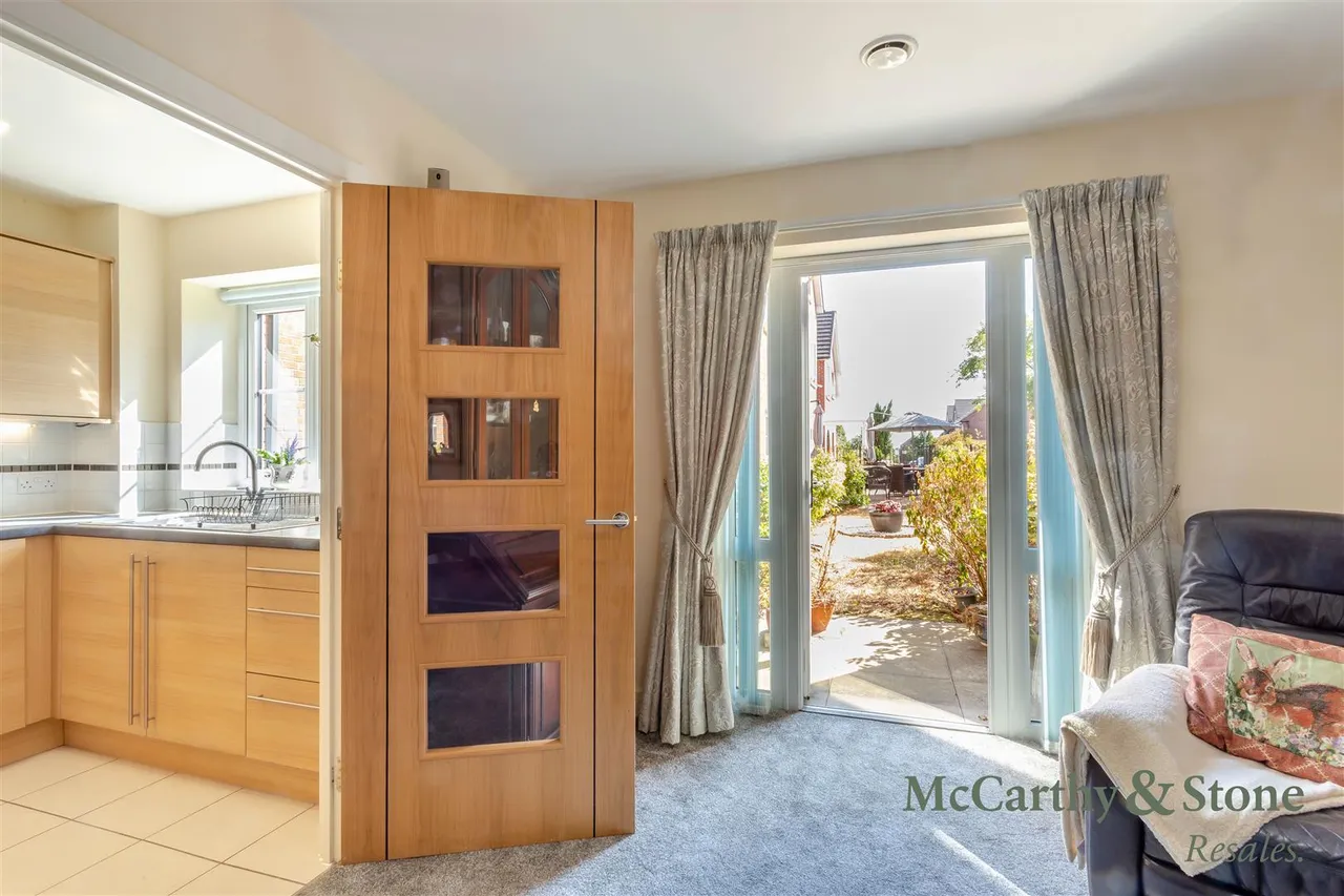 Tresham Close, Kettering, NN15, photo 6