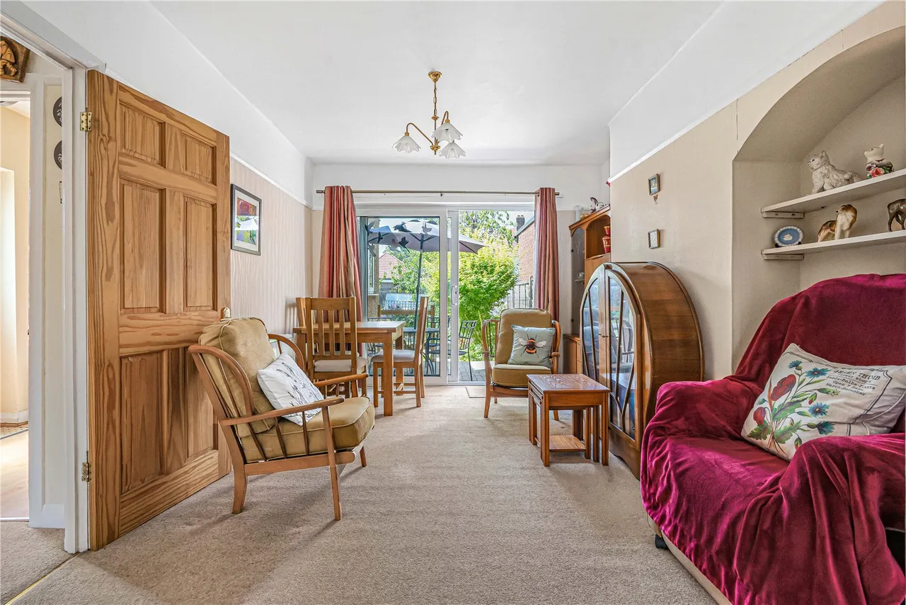 Wills Crescent, Whitton, TW3, photo 6