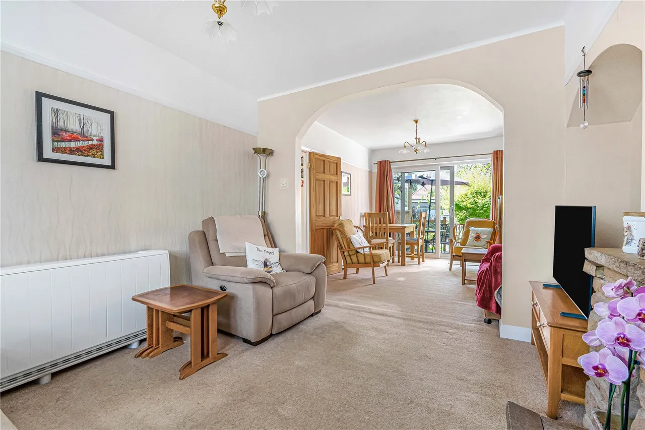 Wills Crescent, Whitton, TW3, photo 3