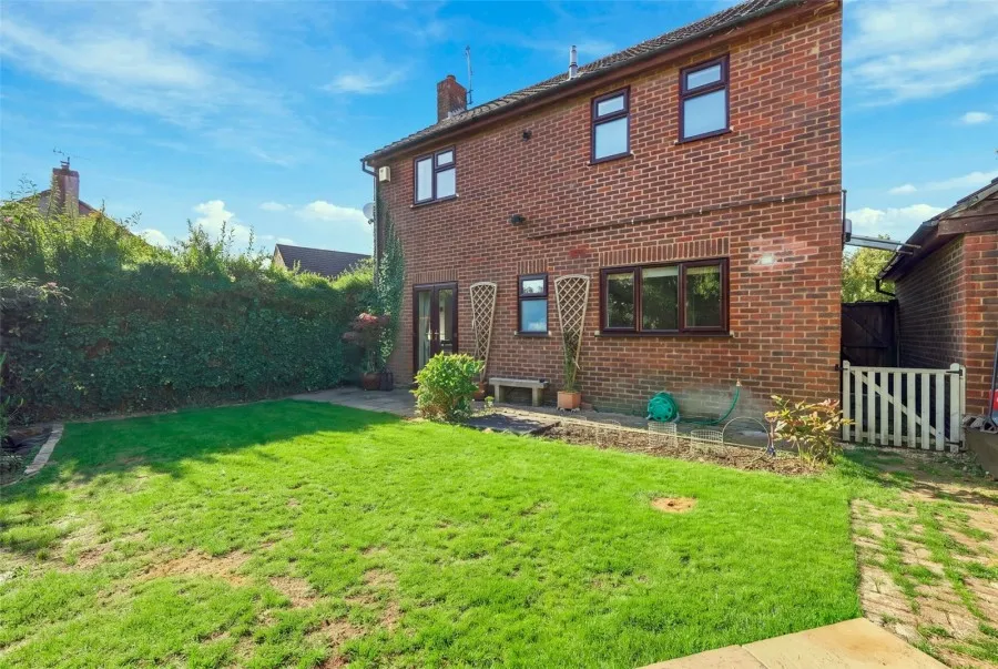 with 3 bedrooms in Bishop's Stortford, CM23, photo 11