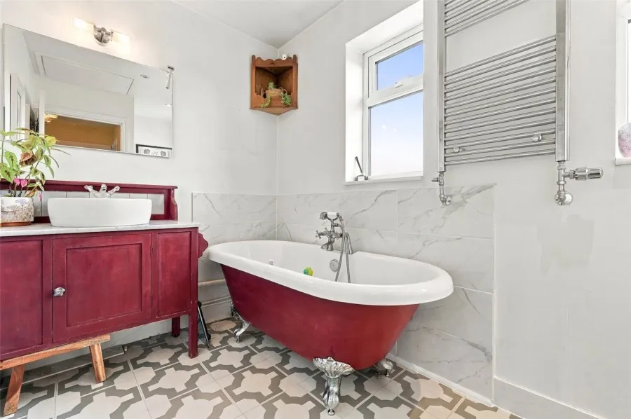 with 3 bedrooms in Bishop's Stortford, CM23, photo 9