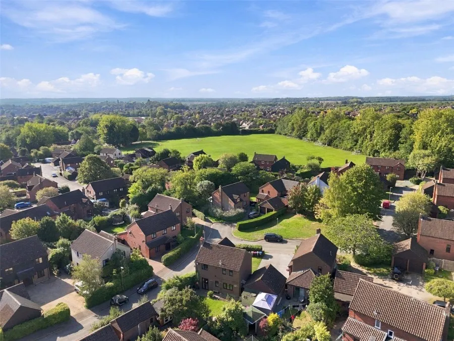 with 3 bedrooms in Bishop's Stortford, CM23, photo 14