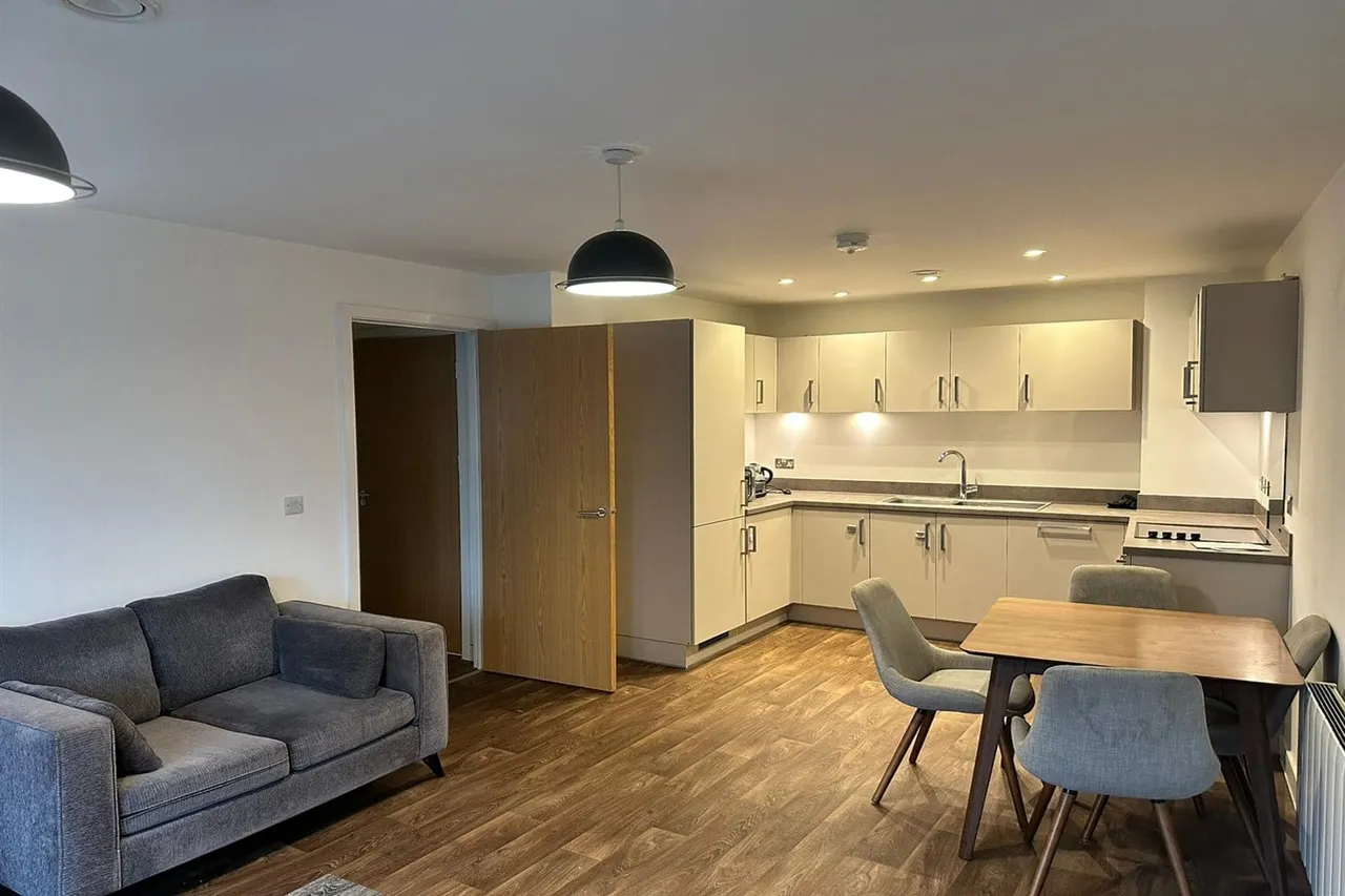 2 bed flat to rent, Lexington Gardens, Birmingham, B15