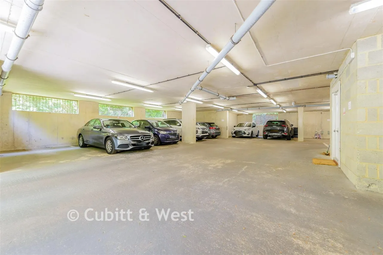 Beech Road, Reigate, RH2, photo 10