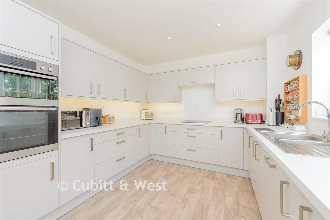 Beech Road, Reigate, RH2, photo 12
