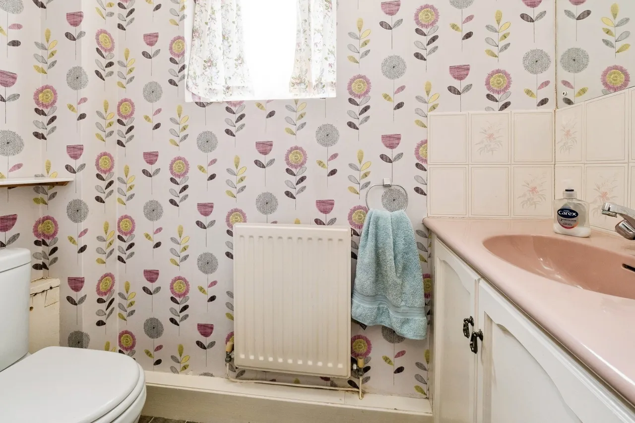 Chase House Gardens, Hornchurch, RM11, photo 19