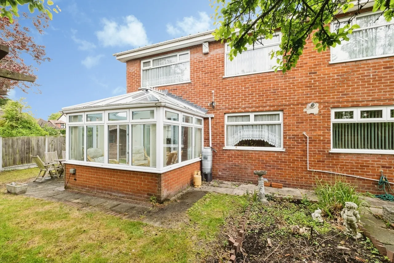 Chase House Gardens, Hornchurch, RM11, photo 30