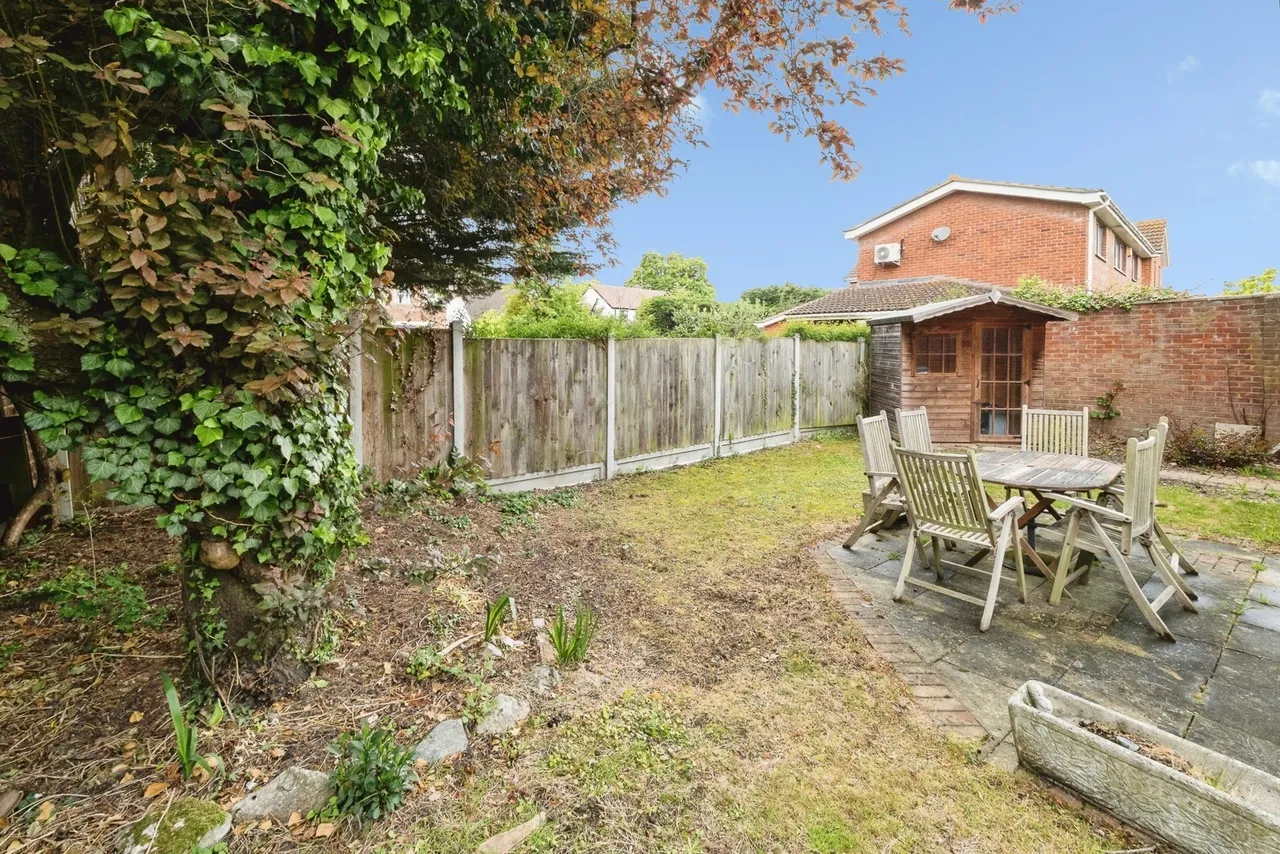 Chase House Gardens, Hornchurch, RM11, photo 29