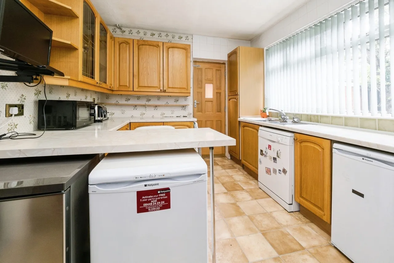 Chase House Gardens, Hornchurch, RM11, photo 14