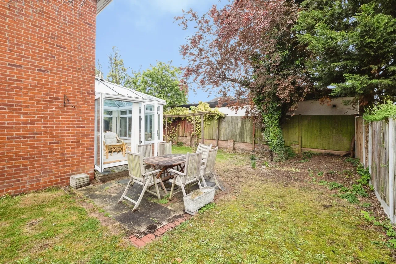 Chase House Gardens, Hornchurch, RM11, photo 33