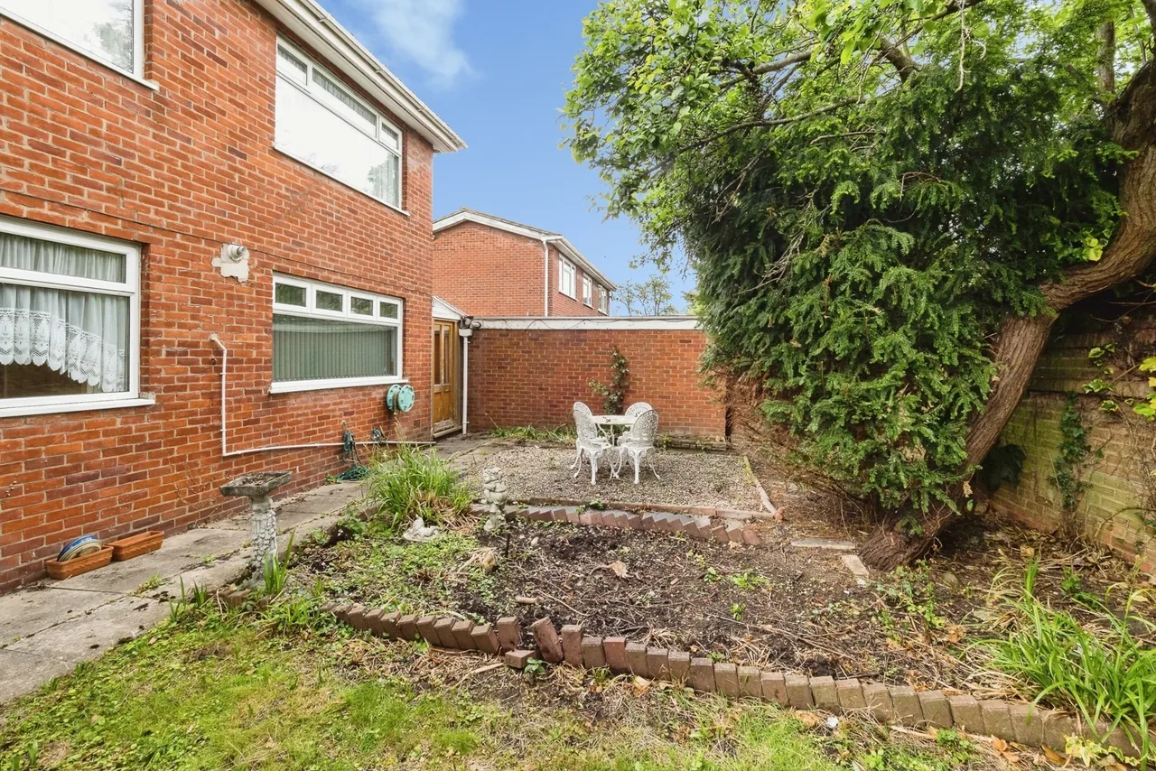 Chase House Gardens, Hornchurch, RM11, photo 31