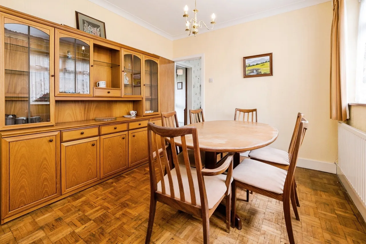 Chase House Gardens, Hornchurch, RM11, photo 18