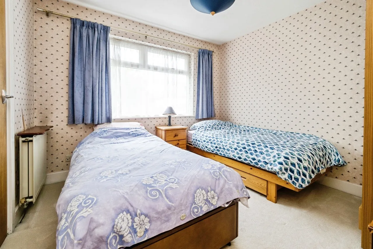 Chase House Gardens, Hornchurch, RM11, photo 9