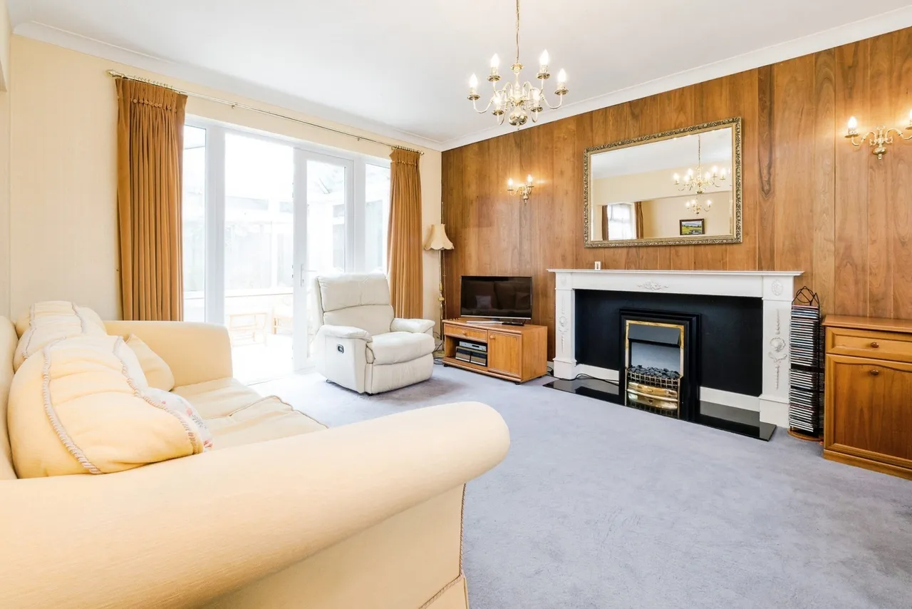 Chase House Gardens, Hornchurch, RM11, photo 17