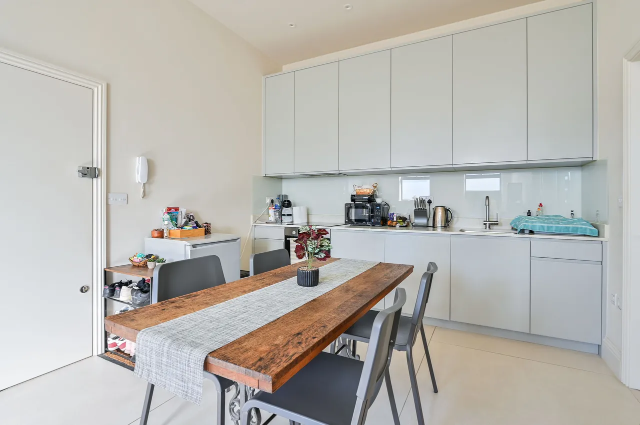 Flat 1, Petram House, Gateway, London, photo 4
