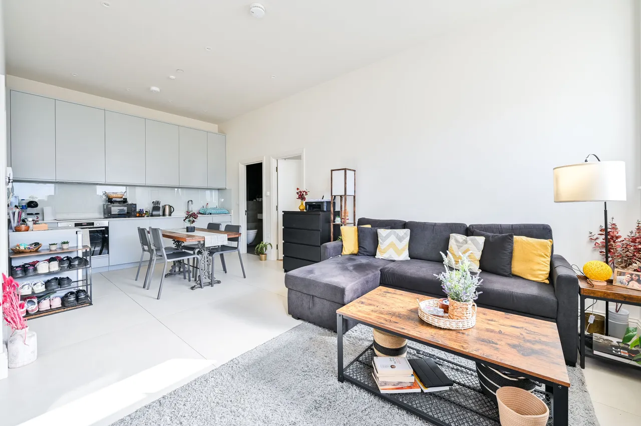Flat 1, Petram House, Gateway, London, photo 2