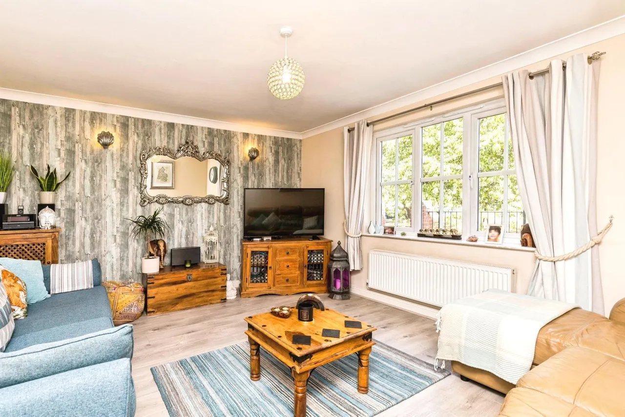 Trist Way, Ifield, RH11, photo 5