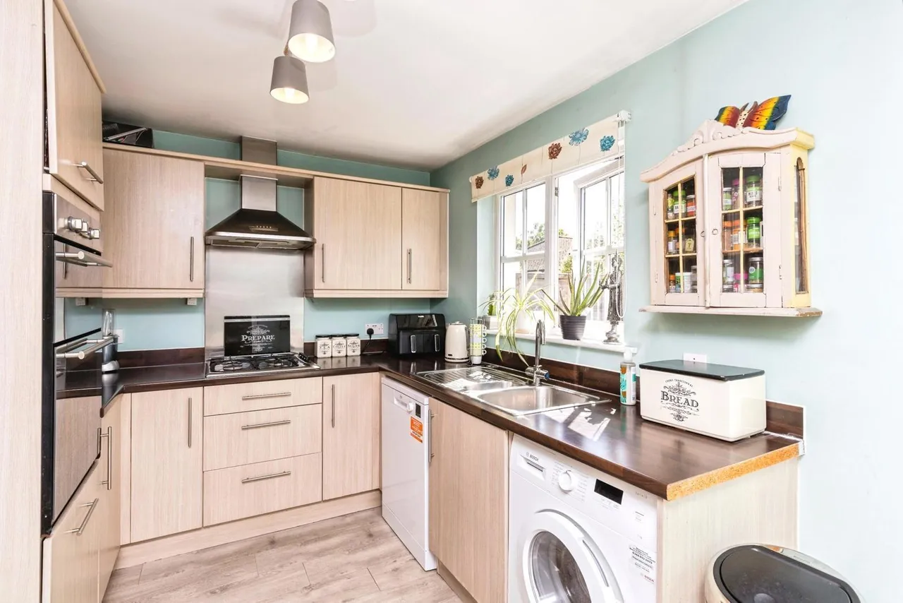 Trist Way, Ifield, RH11, photo 9
