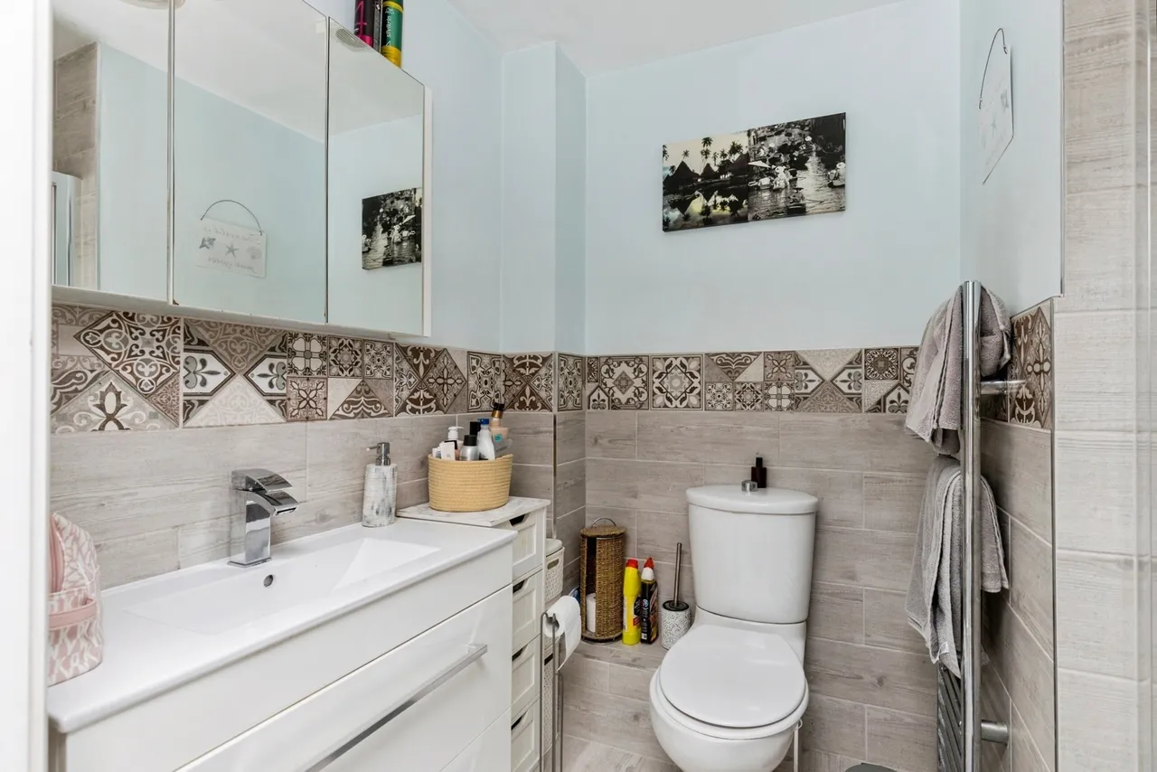 Trist Way, Ifield, RH11, photo 12