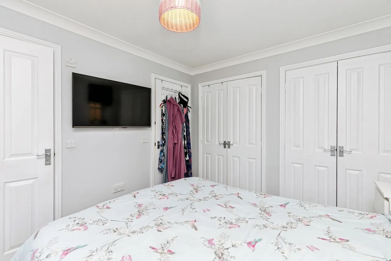 Trist Way, Ifield, RH11, photo 16