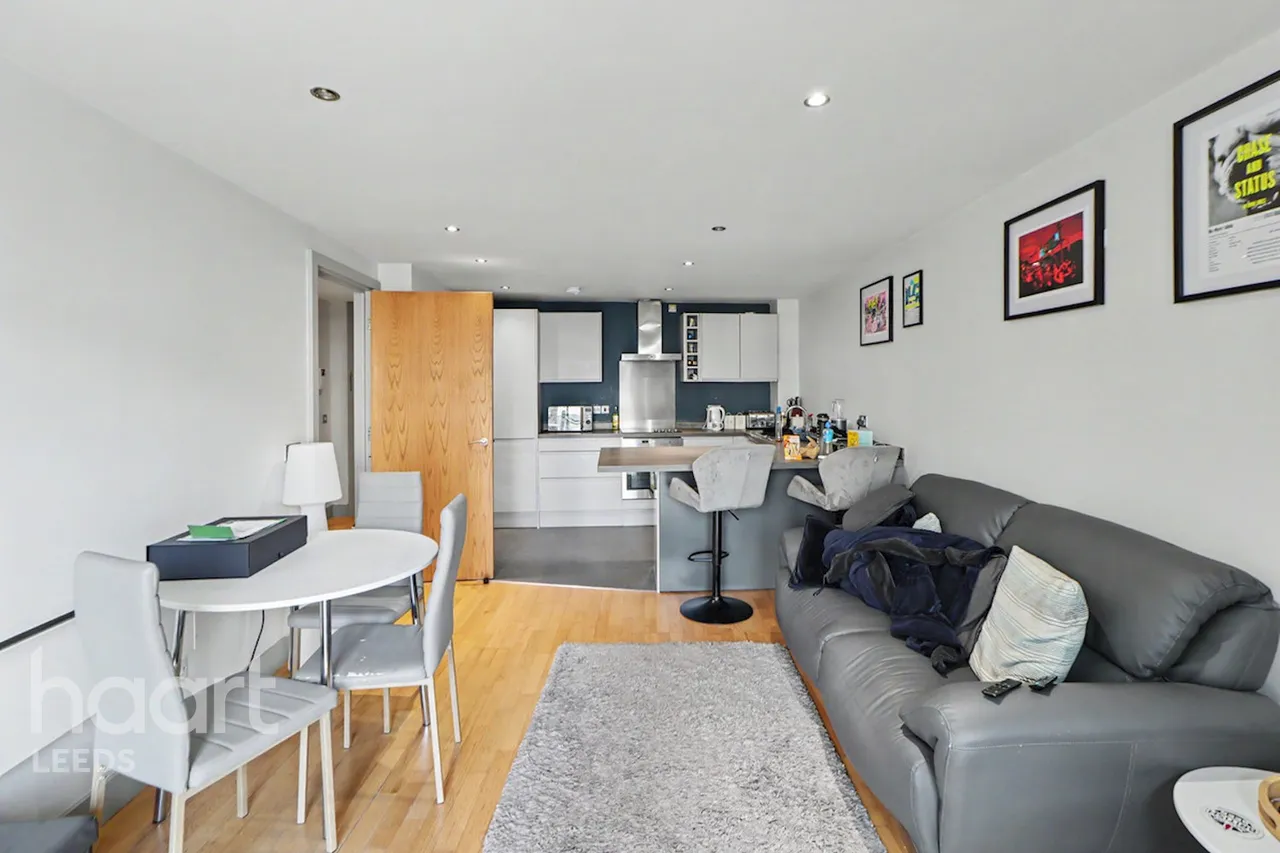 1 bed flat for sale, The Boulevard, Leeds, LS10