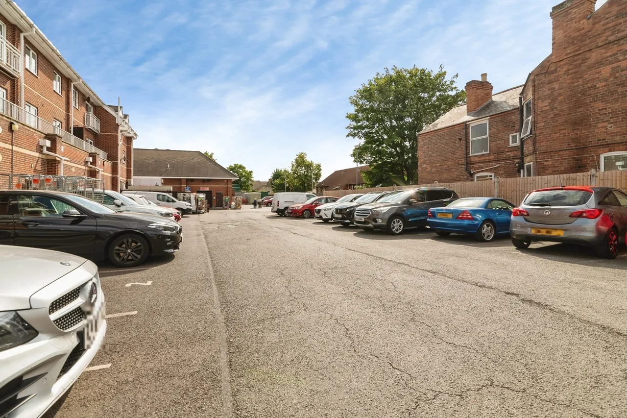 Carlton Hill, NOTTINGHAM, Nottinghamshire, NG4, photo 9