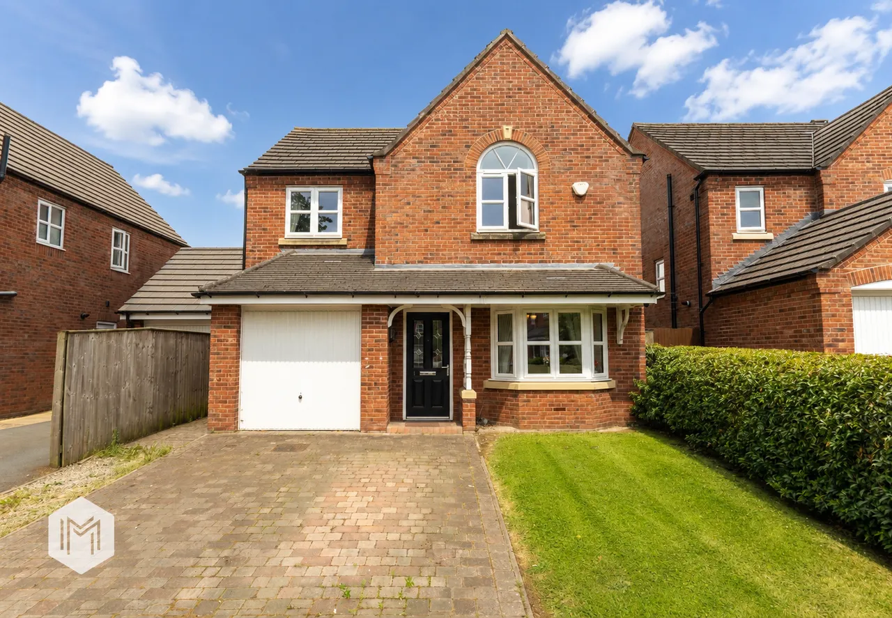 4 bed house for sale — Wilpshire Close, BURY, Bury, BL9 9FU