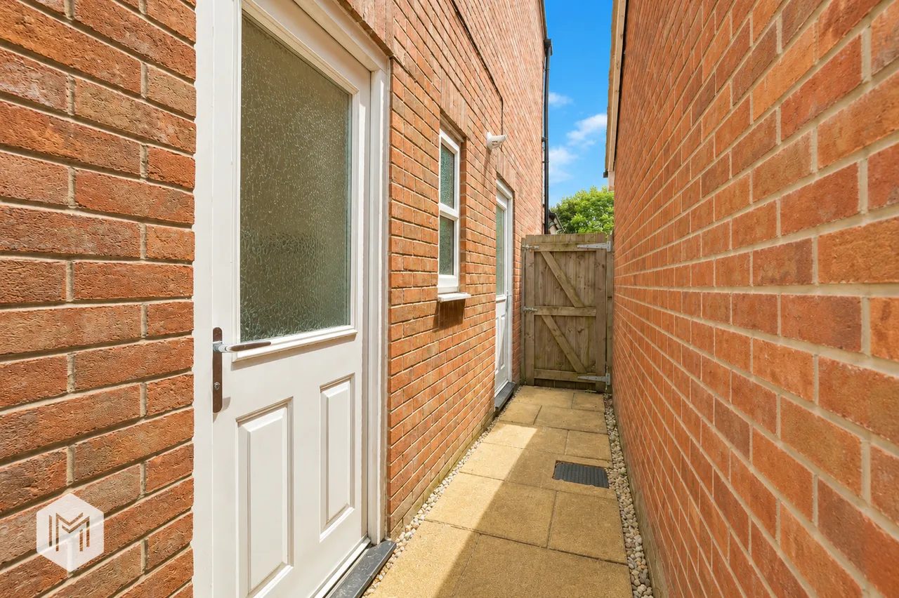Wilpshire Close, BURY, Bury, BL9 9FU, photo 21