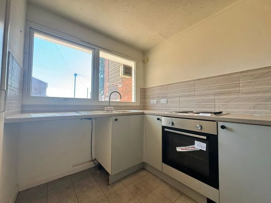 Lumsden Road, Southsea, Hampshire, PO4, photo 9