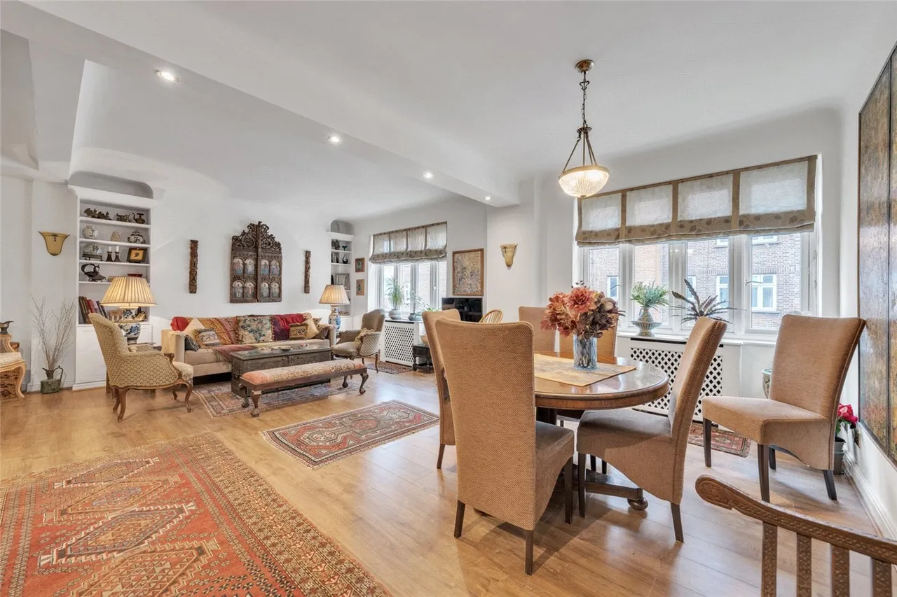 3 bed flat for sale, Hall Road, St John's Wood, NW8
