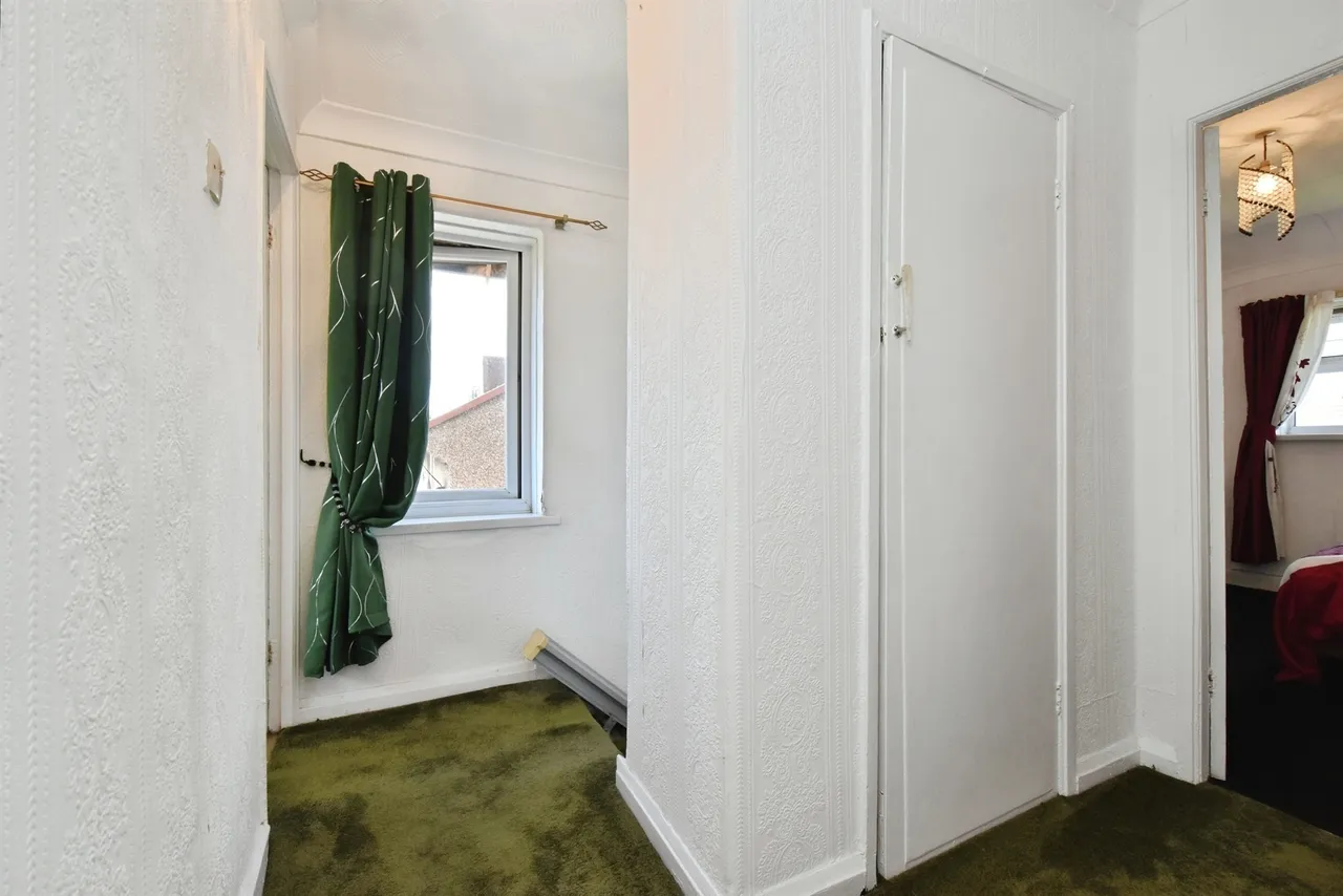 Wood Street, Port Talbot, SA13, photo 16