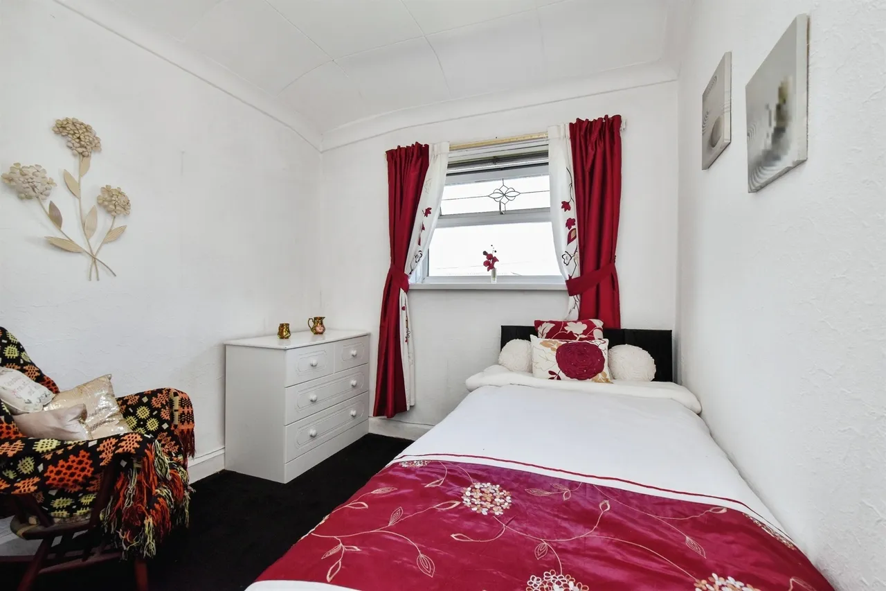 Wood Street, Port Talbot, SA13, photo 9
