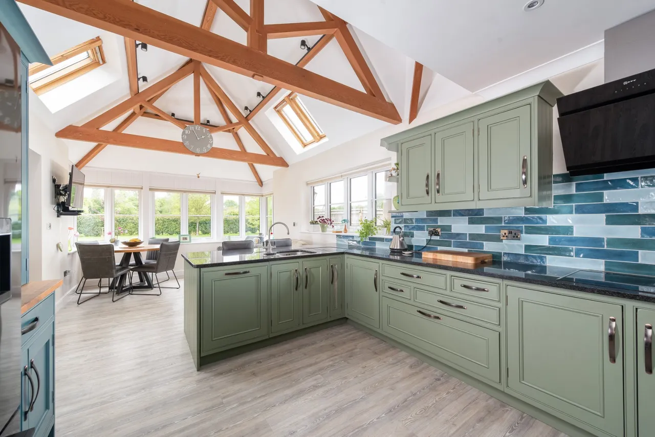 Rowsham Road, Bierton, HP22, photo 8