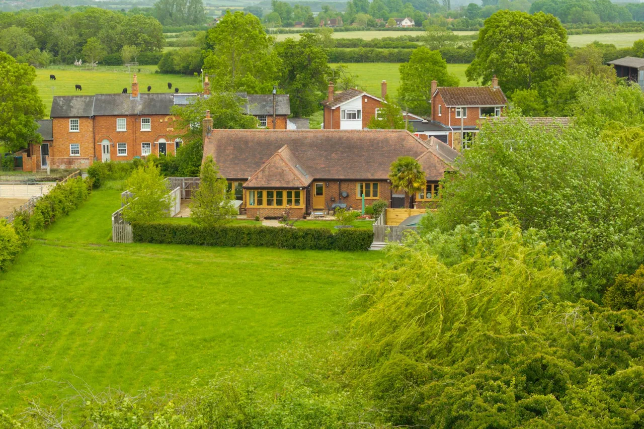 Rowsham Road, Bierton, HP22, photo 14