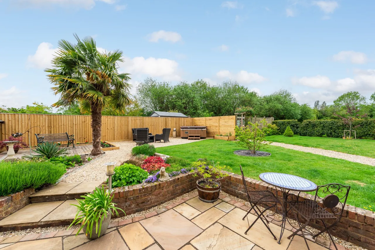 Rowsham Road, Bierton, HP22, photo 13