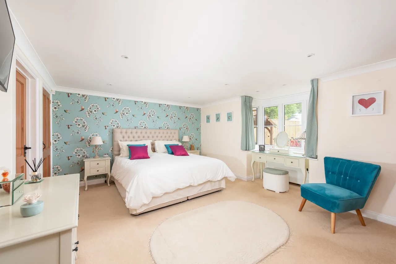 Rowsham Road, Bierton, HP22, photo 9