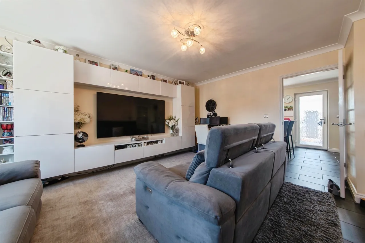 Eton Way, Boston, PE21, photo 2